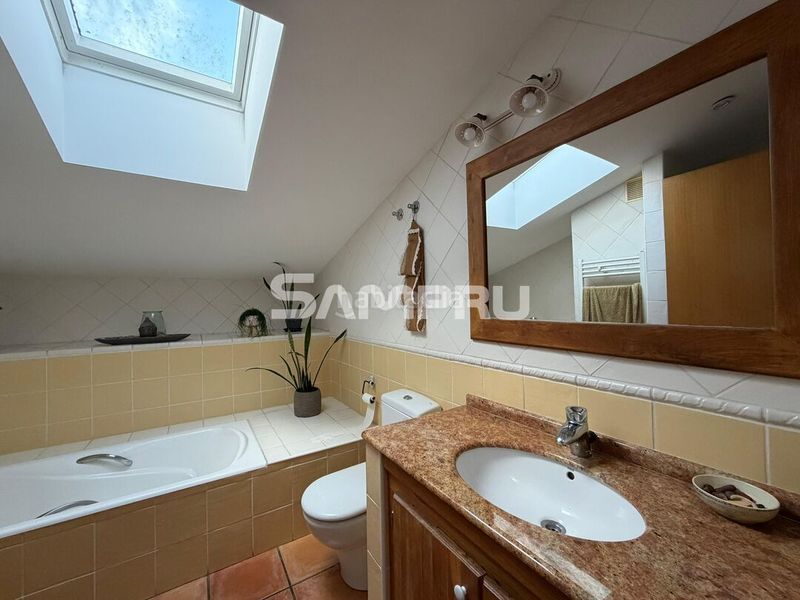 Foto 5add2452-8a4e-4482-b2f1-638820551aa2. Casa adossada amb calefacció aparcament a Bergara