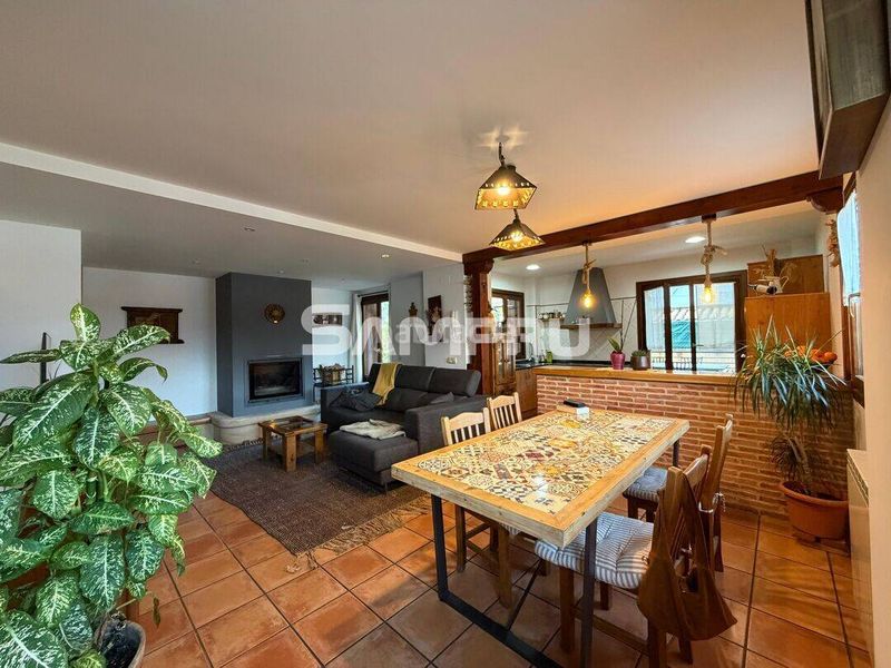 Foto 6db67f8f-fb75-4a6b-9f2c-0003ce5a7f70. Casa adossada amb calefacció aparcament a Bergara