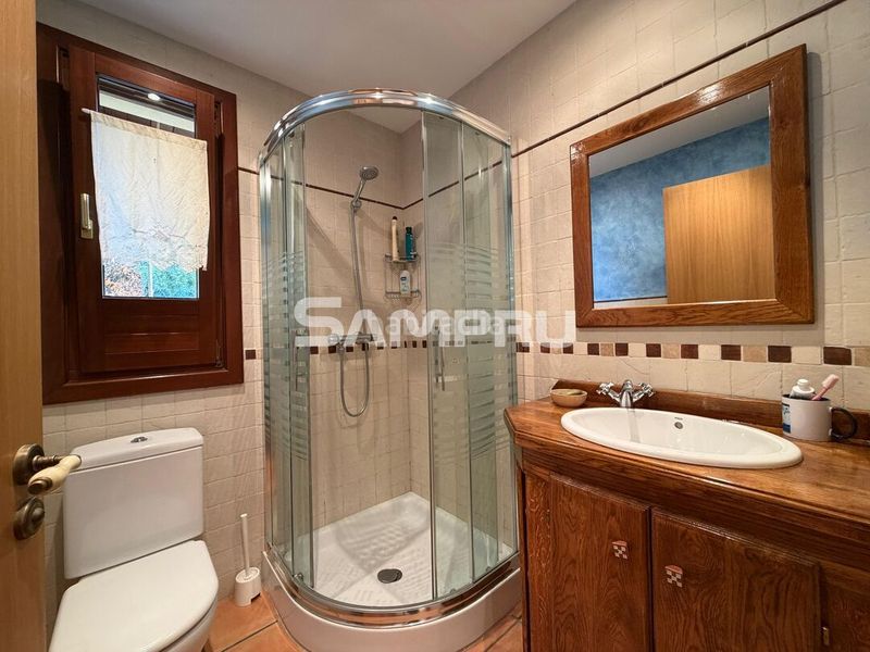 Foto c4561f21-be6e-498d-8f55-9e6a093d02b0. Casa adossada amb calefacció aparcament a Bergara