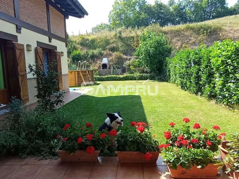 Foto e1af6afa-c425-4f32-8ca9-69dc62fb006c. Casa adossada amb calefacció aparcament a Bergara