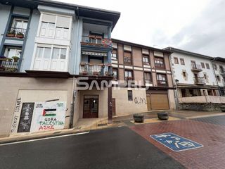 Flat in Aramaio. Piso céntrico con ascensor a cota 0
