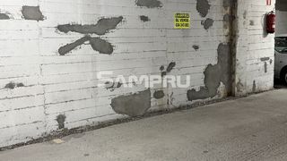 Aparcament cotxe a Arrasate o Mondragón. Munar, garaje de raya para coche grande