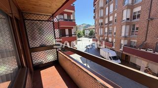 Flat in Arrasate o Mondragón. Centro de arrasate 4 dormitorios, 2 baños, ascensor y camarote