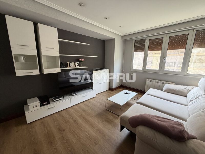 Foto 771c9cb4-0554-453d-983b-866626cc0861. Appartamento con riscaldamento in Eibar