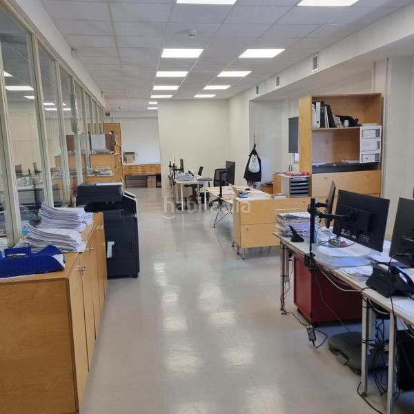 Foto ad0f4d5b-160b-4bc5-99a3-564284308c32. Fabrikhalle in Sant Esteve Sesrovires