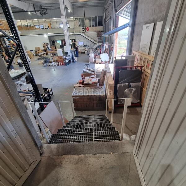 Foto cc942652-dd2c-4162-9181-86f5a6051942. Fabrikhalle in Sant Esteve Sesrovires