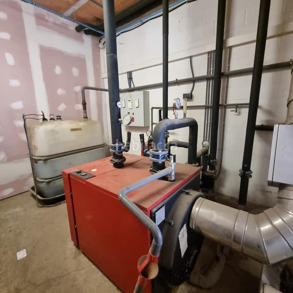 Foto ef12578c-36ca-4a57-aeba-8331ec4aff07. Fabrikhalle in Sant Esteve Sesrovires