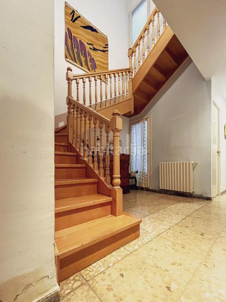 Foto fcb265fc-8284-4ceb-a50a-f3c8322b8ff2. Semi detached house with heating parking in Nucli Urbà Esparreguera