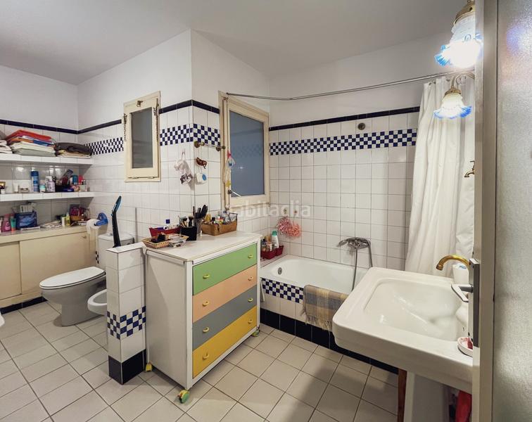 Foto 4955d62d-400e-4dd8-9a63-9e575b69a9ef. Semi detached house with heating parking in Nucli Urbà Esparreguera