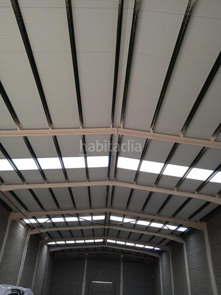 Foto 31cde743-878c-434d-b06d-d916ac540d7e. Rent industrial building in Abrera