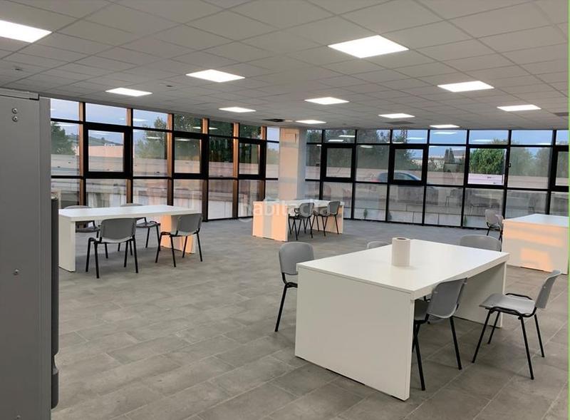 Foto 6b4fcd44-cdda-4dc5-aa42-51194c783d2e. Miete fabrikhalle in Mas Rampinyo - Montcada Nova - Carrerada Montcada i Reixac