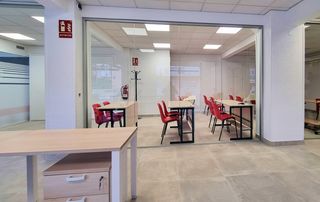 Rent Business premise in Abrera