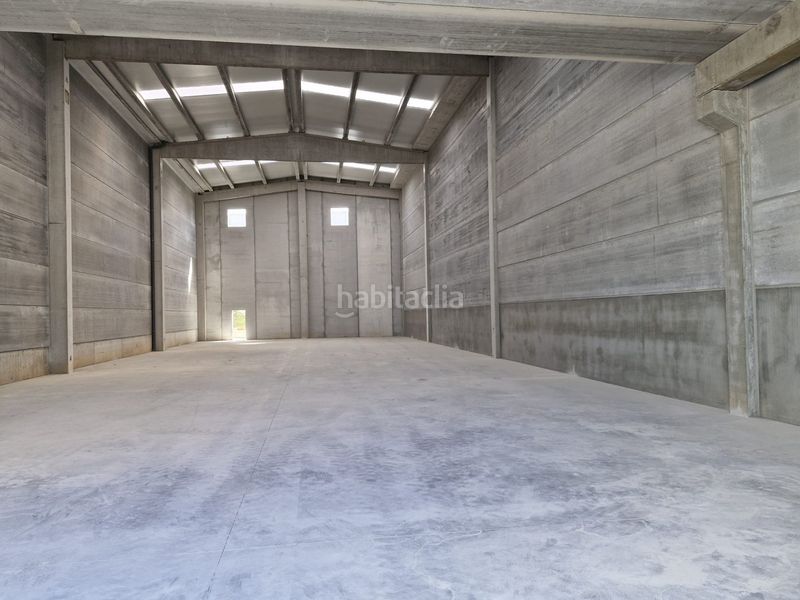 Foto ccfefe1c-f3c9-467d-8c20-407829c18085. Lloguer nau industrial a Can Vinyals Esparreguera