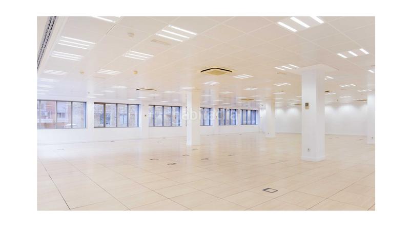 Foto cf7ce893-afad-475b-aebd-9e55800fc2c7. Location bureau avec parking dans Sagrada Família Barcelona