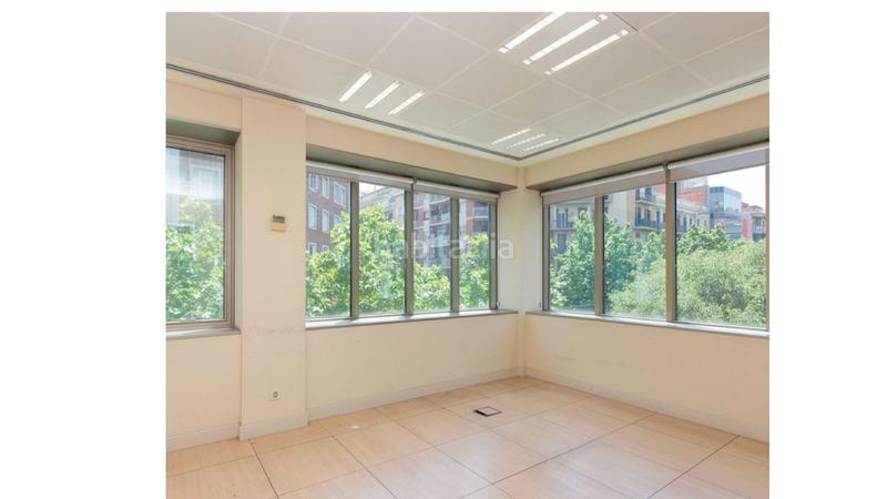 Foto 8c898733-7d74-493d-87b1-5ca5b1478bac. Alquiler oficina en Sagrada Família Barcelona