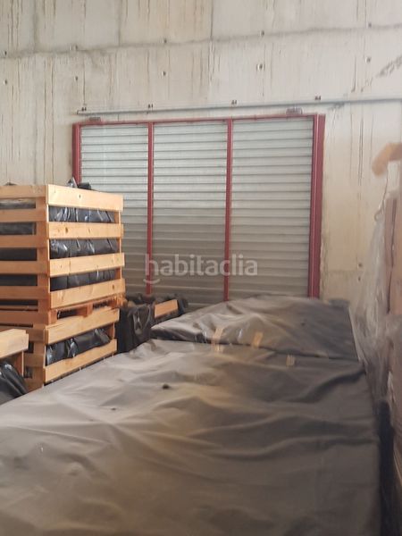 Foto 0e1b8c58-b3fc-42ae-a92d-ae1e0f276813. Nau industrial a Tàrrega