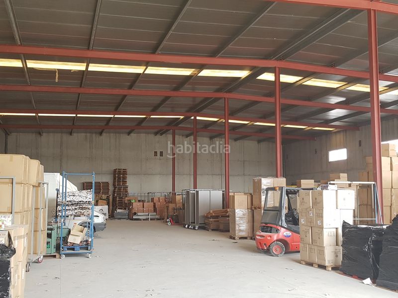 Foto 0eb15135-7ea6-4e10-9ad9-11e1347261e4. Nau industrial a Tàrrega