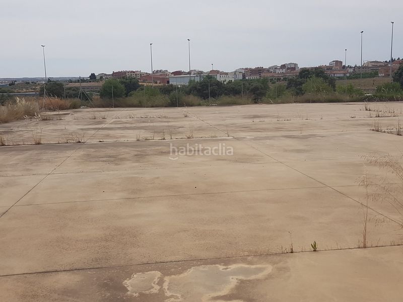 Foto c932b257-4faf-4948-9975-8e477b3d0a6b. Nau industrial a Tàrrega