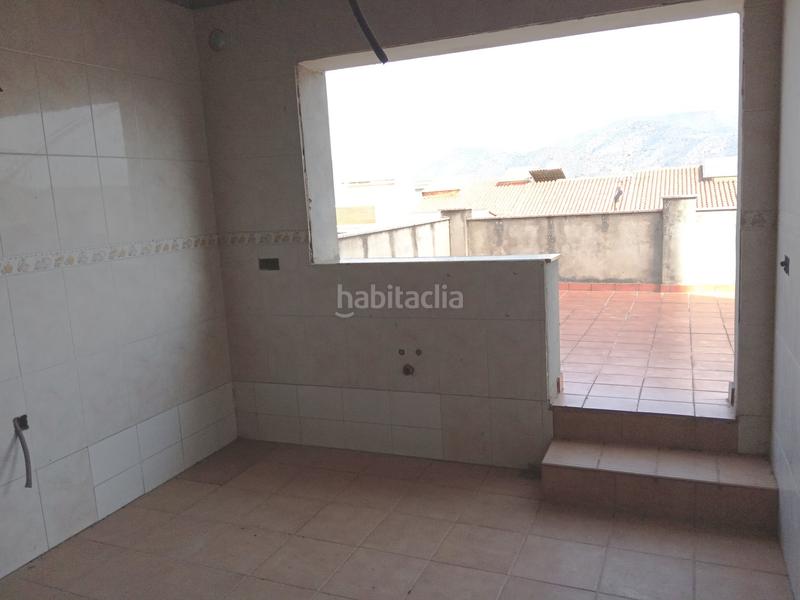 Foto dffe3cd8-d9e4-4203-a809-494d75986f98. Casa adosada en Nucli Urbà Esparreguera
