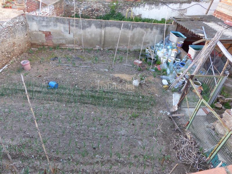 Foto 52ce018a-fab1-4ab4-a253-f2d4508e7562. Casa adossada a Nucli Urbà Esparreguera