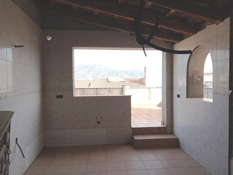 Foto ce42e6dd-5878-45ba-9423-c1e7737e00fa. Semi detached house in Nucli Urbà Esparreguera