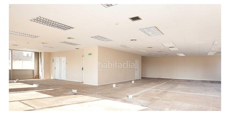 Foto 2bda0993-bbc1-4454-9c31-1f0622330996. Alquiler oficina en Hostafrancs Barcelona