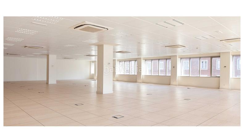 Foto 49a1d1c1-78d4-467c-a35c-684a57bf162d. Location bureau avec parking dans Sagrada Família Barcelona