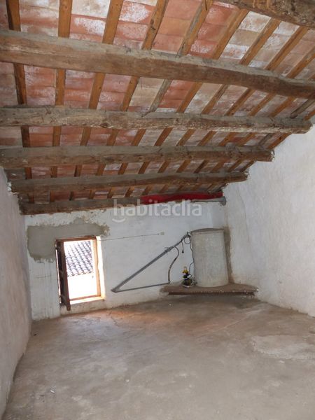 Foto 6a6bb701-febc-42fa-955c-31fb2e05ad5f. Casa adossada a Nucli Urbà Esparreguera