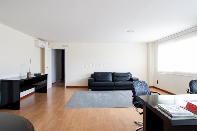 Foto db5b9b88-a97a-4f3d-a1ea-5bca59ec86b5. Rent industrial building in Beniparrell