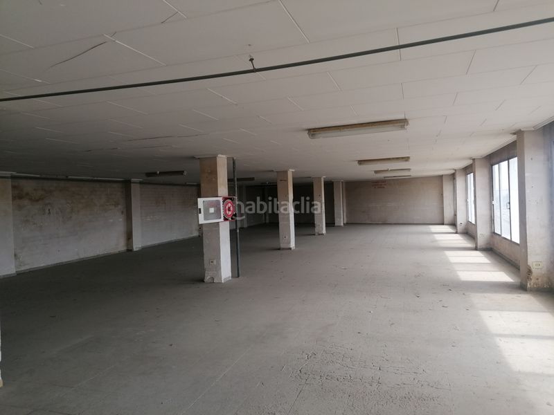 Foto a6ce9478-ff0c-48dc-aa43-b7fa85844637. Nau industrial a Alcácer