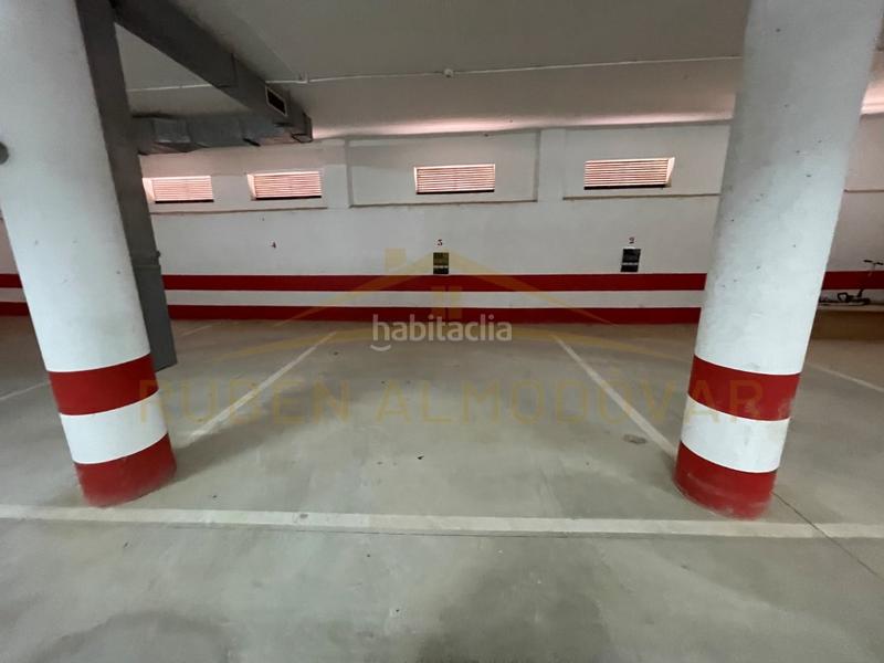 Foto 033e3abb-36af-4d9a-9dba-908ecf42d54f. Car parking in calle poeta fermin limorte 19 in Albatera