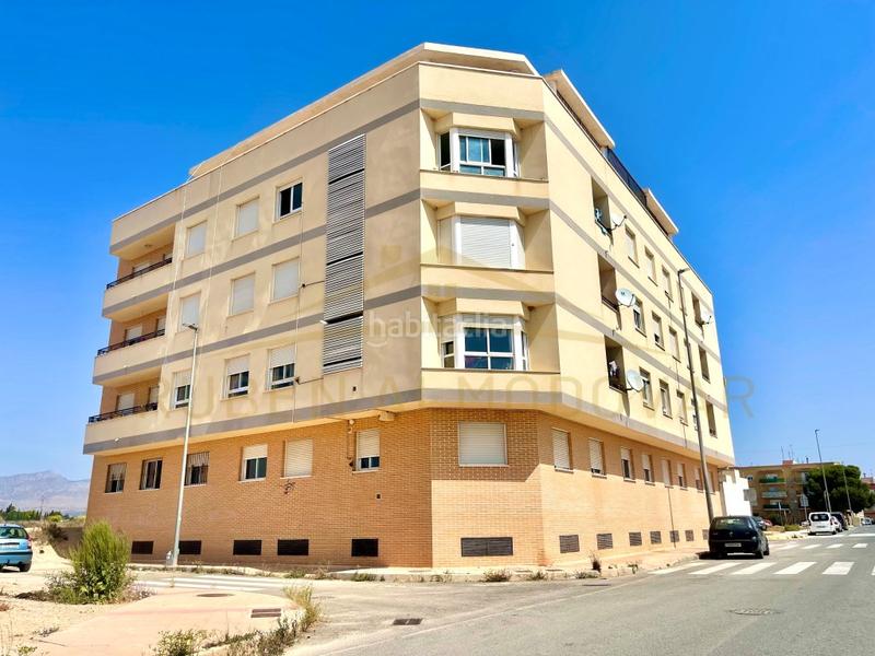 Foto 24cd964b-8dc3-4e01-a9e8-35014ed536b8. Car parking in calle poeta fermin limorte 19 in Albatera