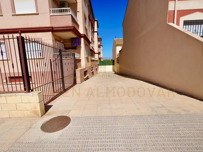 Foto c443e2d7-3f3e-4bd2-a26c-73ee7df7c651. Autoparkplatz in avenida maria del mar rodriguez 76 in Algorfa