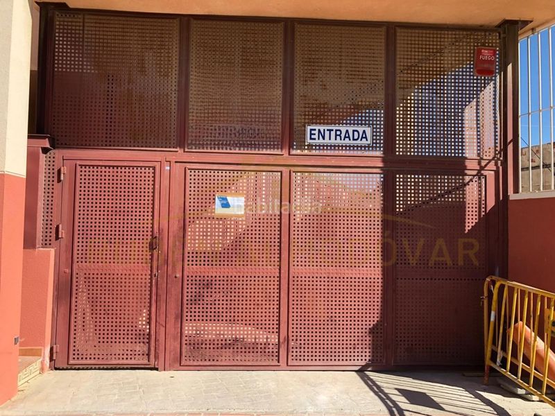 Foto 14b3d127-6a00-4640-8d87-b617904d36d0. Aparcament cotxe a carretera matanza de la 10 a Benferri