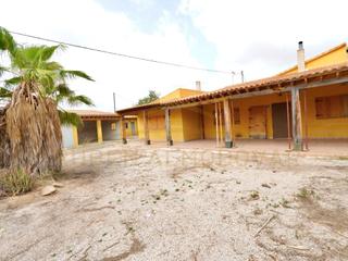 Xalet a Poligono 9 42-49. Chalet 3 habitaciones venta aspe