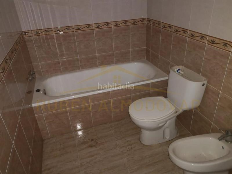 Foto c76eed9f-c490-41be-af40-974c2e51aa69. Chalet en avenida almoradi 104 chalet 3 habitaciones venta en Daya Nueva