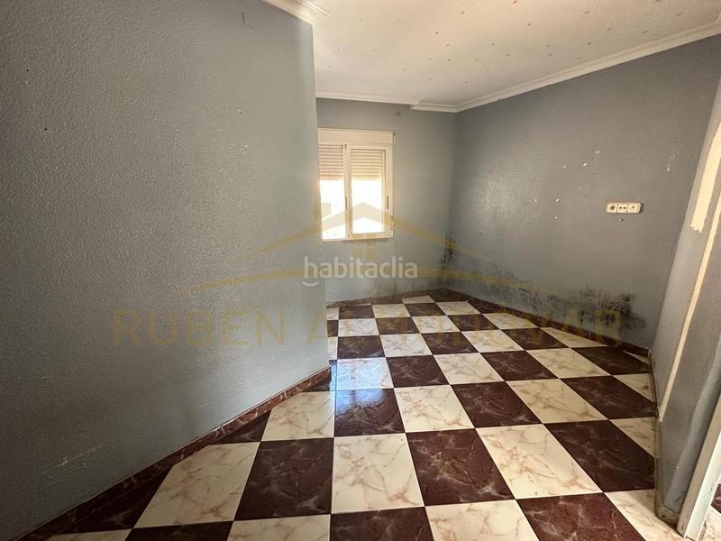 Foto f1021652-6533-4653-b230-ce9761a4cded. Casa en calle colmenas de las 10 casa 4 habitaciones venta en Callosa de Segura