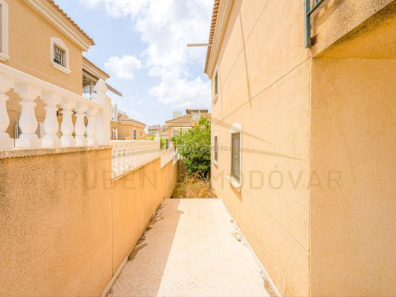 Foto 69b0008f-d9d2-4104-b821-64d745a73be3. Chalet in poligono o-1 filipinas 5-d in Villamartín-Las Filipinas Orihuela