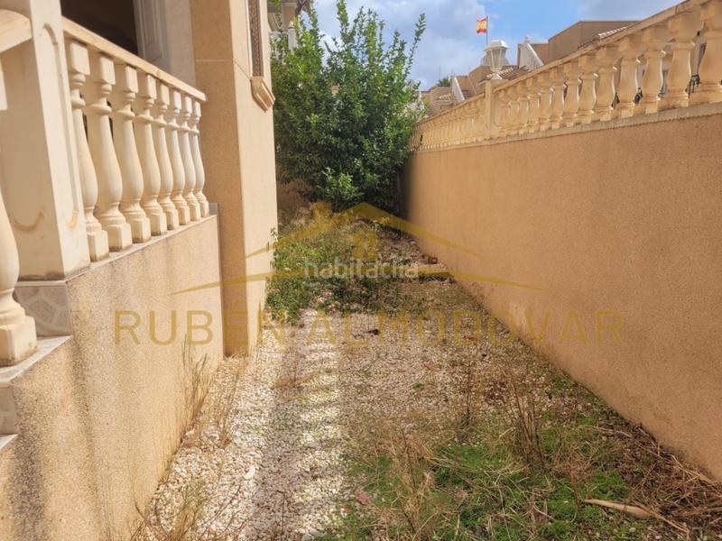 Foto b1bccc8d-c0ed-461e-a186-2f77e1e65f7c. Chalet in poligono o-1 filipinas 5-d in Villamartín-Las Filipinas Orihuela