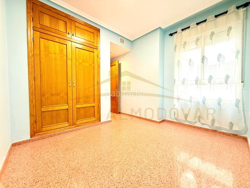 Foto 20259fde-7e45-4e2d-9863-c7eb5b66503c. Piso en calle antonio pinies 67-a piso 3 habitaciones venta en Orihuela