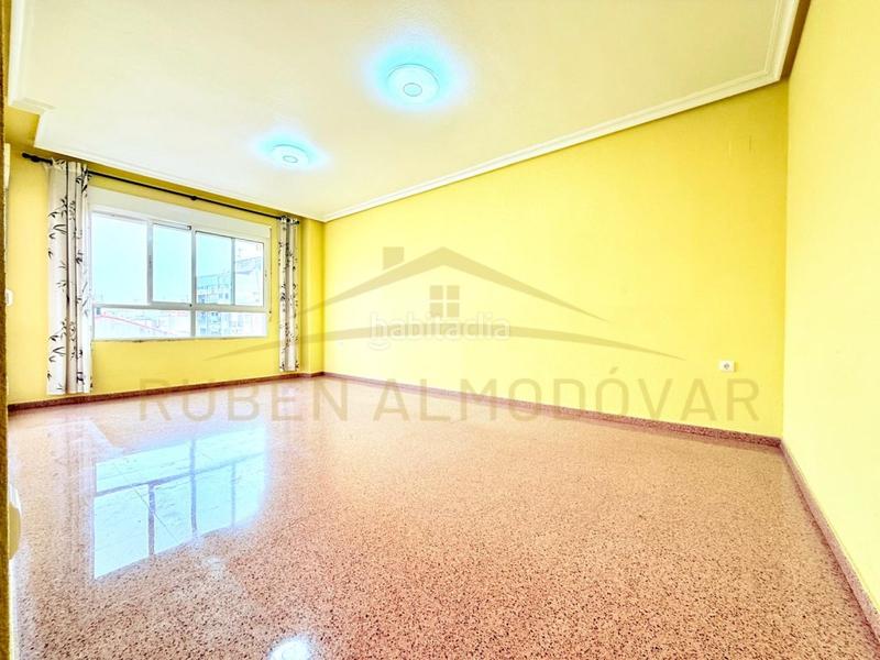 Foto 29eaf4f9-0785-4862-bba9-447e91421967. Piso en calle antonio pinies 67-a piso 3 habitaciones venta en Orihuela