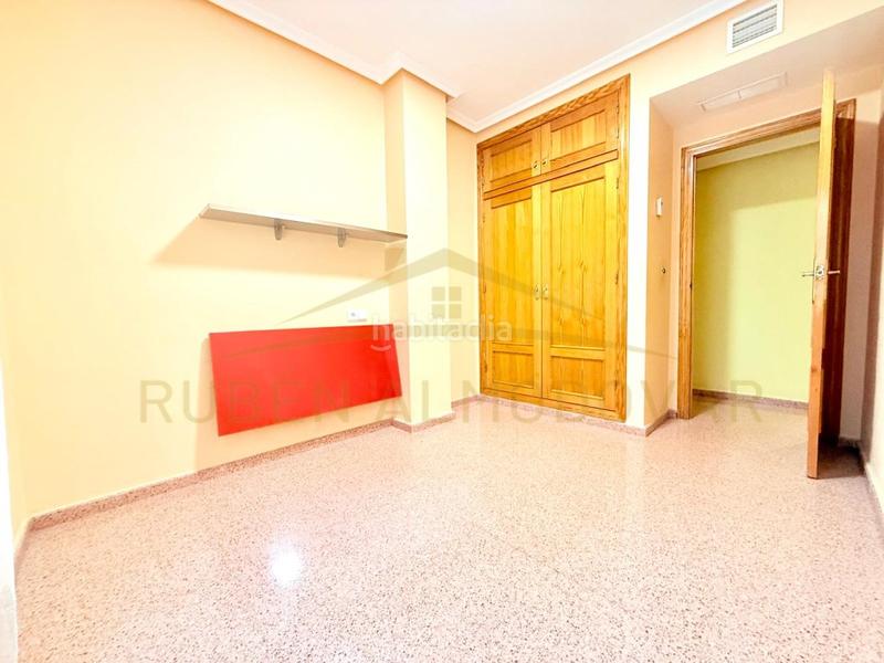 Foto 422f8a08-598f-42f1-8fe6-23f16e3abec3. Piso en calle antonio pinies 67-a piso 3 habitaciones venta en Orihuela