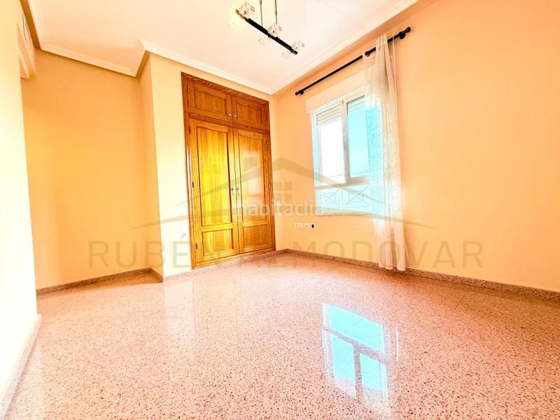 Foto 8f44d9e6-f2ff-4665-820d-cb43a24fdd69. Piso en calle antonio pinies 67-a piso 3 habitaciones venta en Orihuela