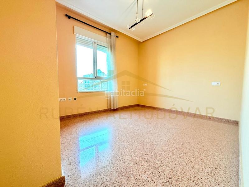 Foto 92ffd1fa-b9d1-454d-97f0-6e79acae2a85. Piso en calle antonio pinies 67-a piso 3 habitaciones venta en Orihuela