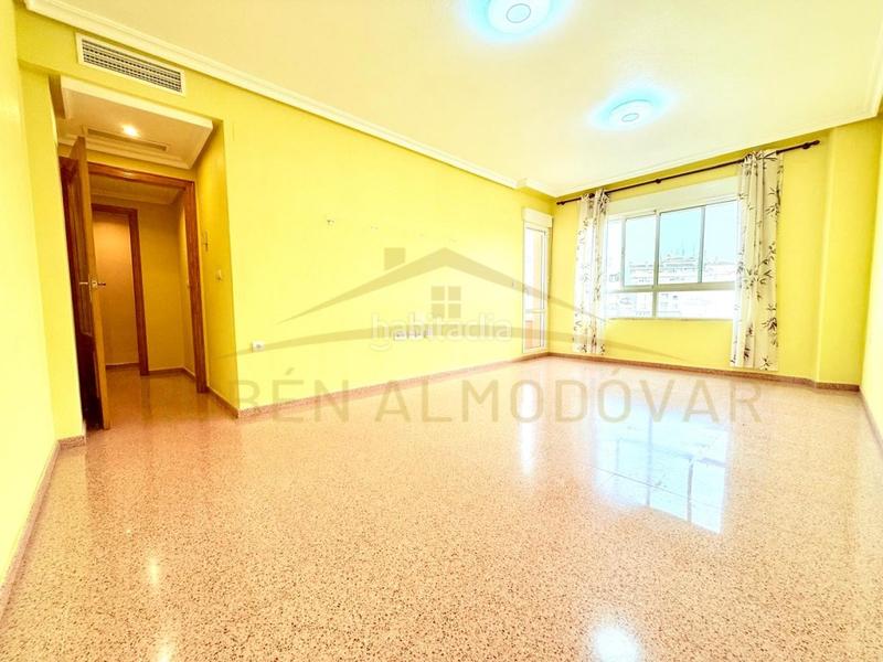 Foto b19cbb5a-4aa0-4e13-bb55-2c1e7fa4498e. Piso en calle antonio pinies 67-a piso 3 habitaciones venta en Orihuela