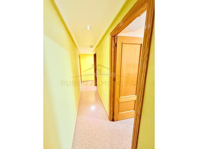 Foto deb7583c-f085-459c-9f47-a7edc57cc79d. Piso en calle antonio pinies 67-a piso 3 habitaciones venta en Orihuela