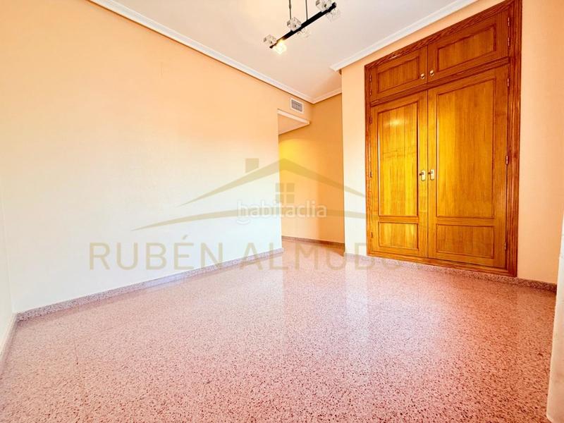 Foto dee50afb-6bba-47b4-9696-3cf950b9ba59. Piso en calle antonio pinies 67-a piso 3 habitaciones venta en Orihuela