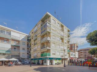 Pis a Plaza cardenal belluga 8. Piso 2 habitaciones venta dolores
