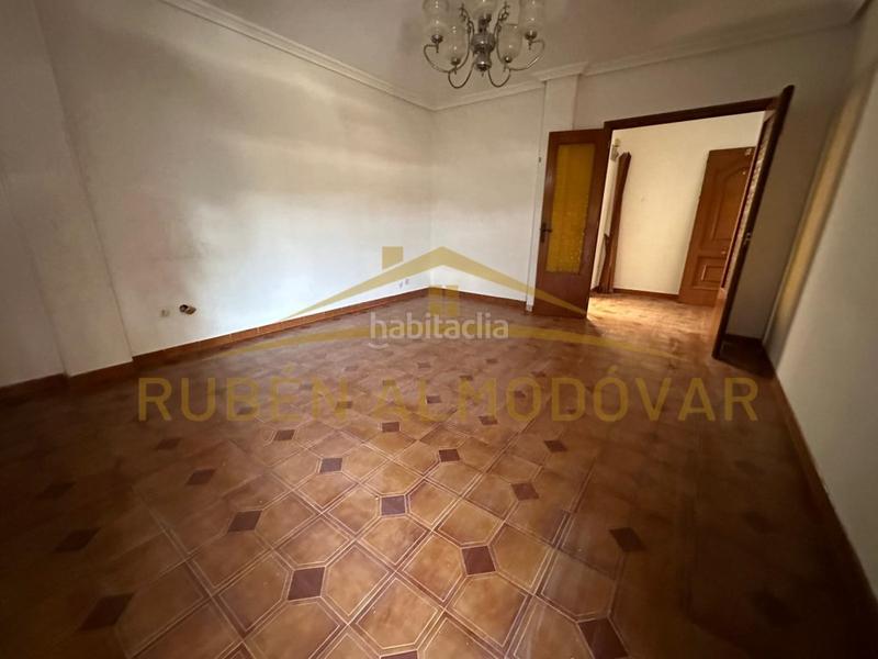 Foto 5bafb2b3-5c5c-4e1d-89ff-4144fd81d729. Flat in avenida paz 84 in Jacarilla