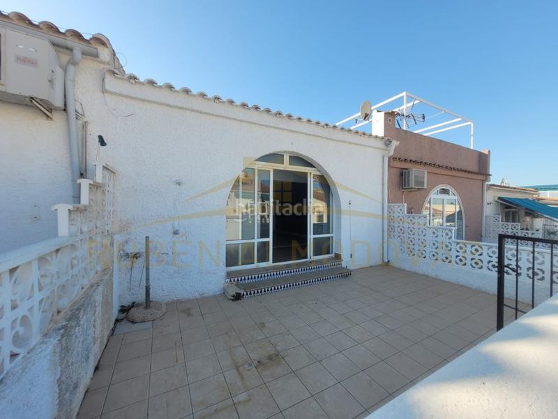 Foto 67b9a90d-7087-4156-b413-c9676df9acca. Casa a avenida deva 125 a Zona Carrefour - Urbanizaciones Torrevieja